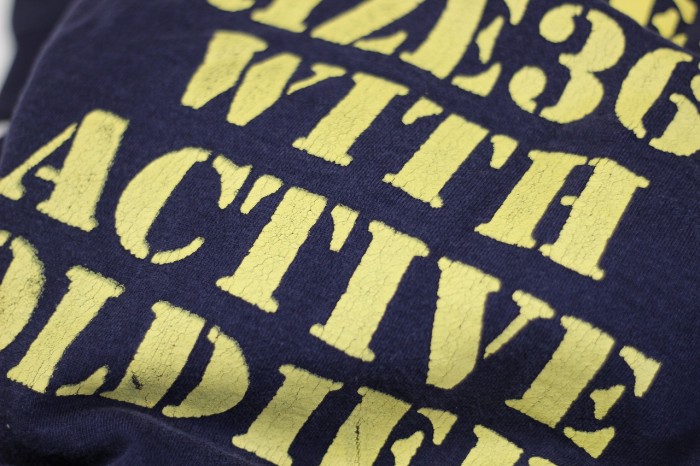 クラックプリント】古着のようなひび割れたプリントを再現 | プリント