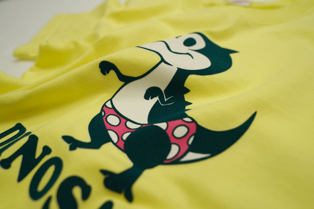 フロッキープリントエイミーTシャツ ANGIE tシャツ フロッキープリント / 箔 メタリック プリント ロゴT